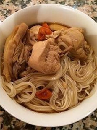 Sesame Oil Chicken Noodles recipe