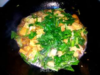 #快手素菜# Stir-fried Tofu with Small Cabbage recipe