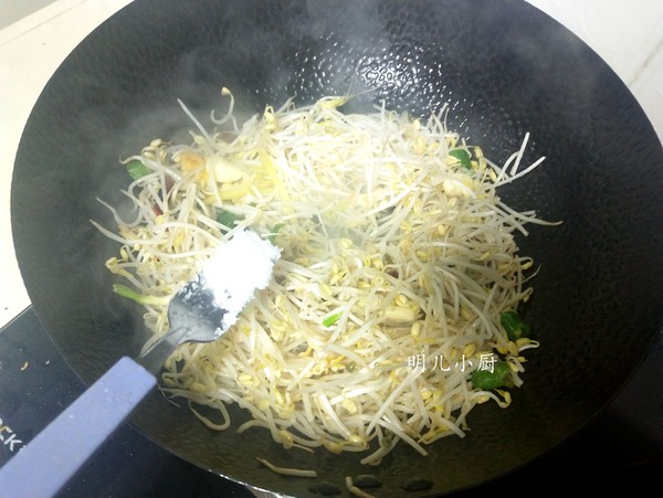 Stir-fried Mung Bean Sprouts recipe