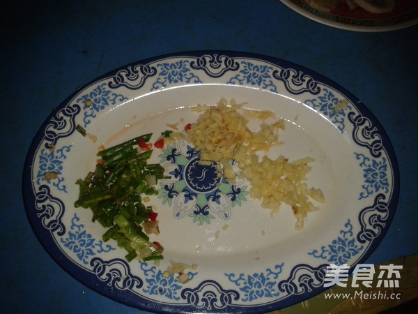 Stir-fried Meatballs with Green Peppers recipe