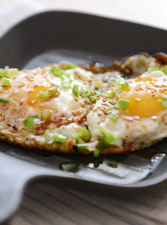 Fried Eggs with Sauce recipe