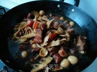 Braised Pork with Bamboo Shoots recipe