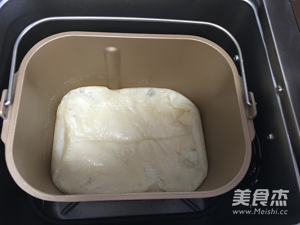 Bread Maker Version of Red Bean Paste Stuffed Donkey Rolling recipe