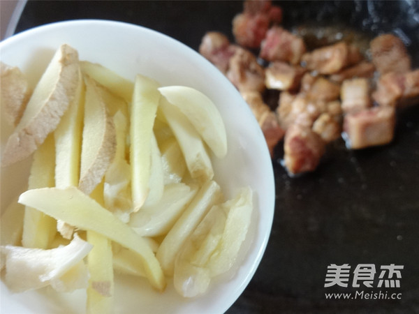 Braised Pork Ribs with Dried Radish recipe