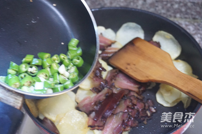 Laxiang Griddle Potato Chips recipe