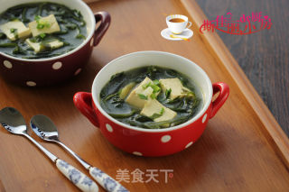 Seaweed Tofu Soup recipe