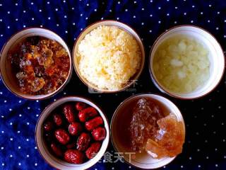 White Fungus, Peach Gum and Soap Jelly recipe