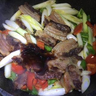 Stir-fried Pork Belly with Beijing Onion recipe
