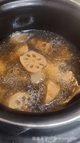 Lotus Root, Snow Pear and Water Chestnut Soup recipe