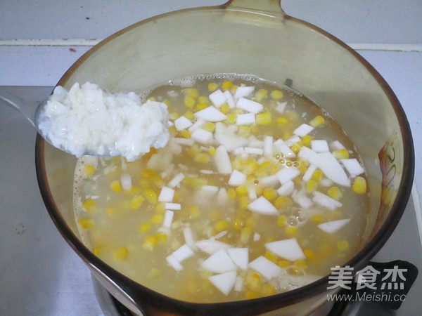 Corn Distilled Rice Cake Soup recipe