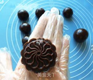 #新良第一节婚纱大赛# Chocolate Coconut and Cranberry Cheese Mooncakes recipe
