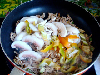 Stir-fried Shredded Pork with Mushroom recipe