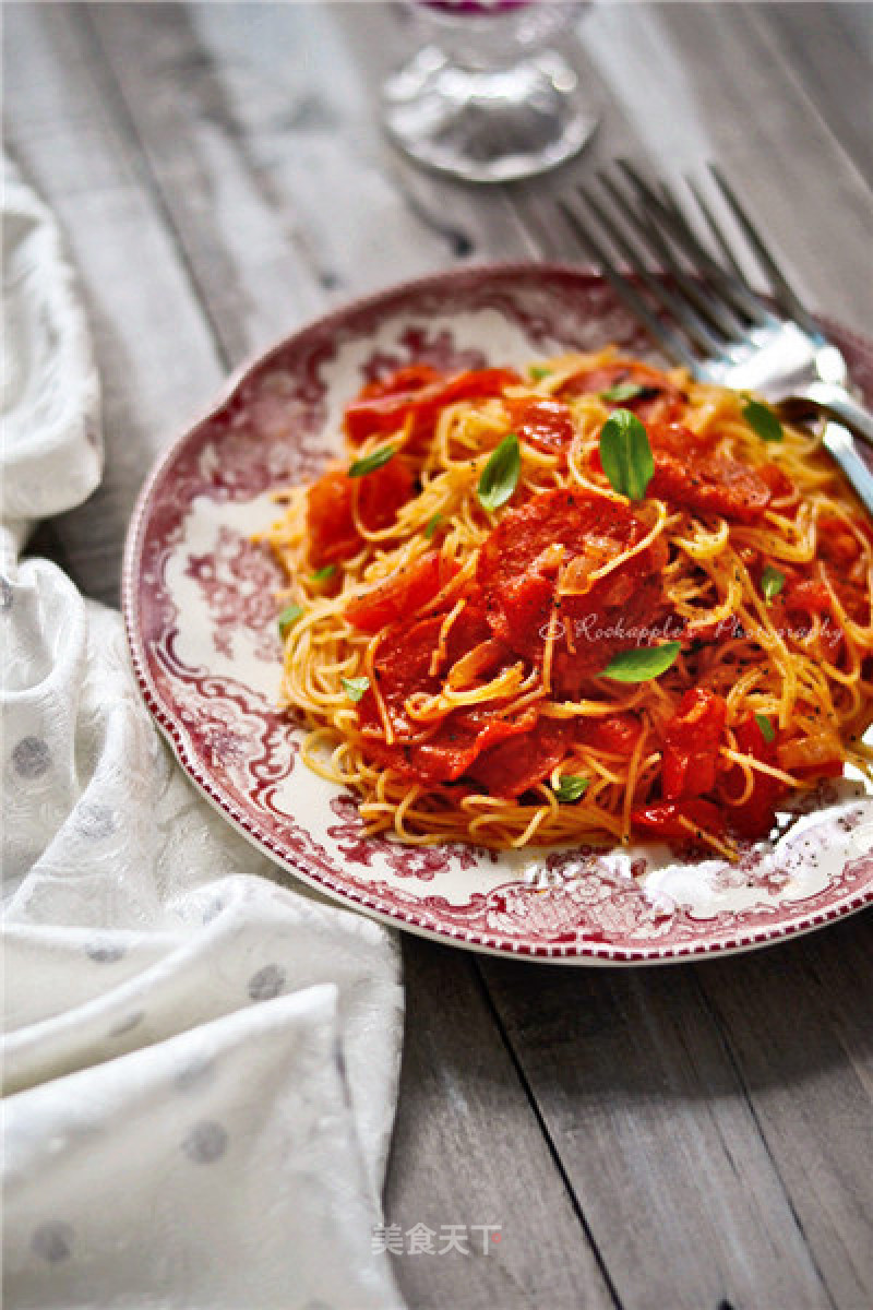 【spaghetti with Salami and Tomato Sauce】 recipe