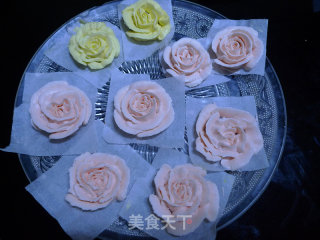 Birthday Cake Decorated with Cream Frosting recipe