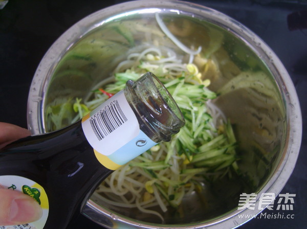 Cucumber with Bean Sprouts recipe