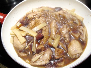 Braised Chicken Wings with Bamboo Shoots recipe