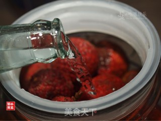 Lychee Medicinal Wine: The Most Health-preserving Medicinal Wine in The Summer Solstice recipe