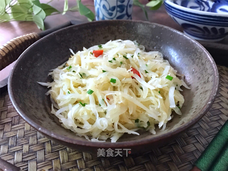Spicy Stir-fried Shredded Carrot recipe