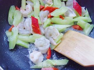 Good for A Century: Stir-fried Shrimps with Celery and Lily recipe