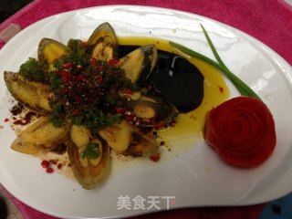 Green Pepper Mixed with Preserved Egg recipe