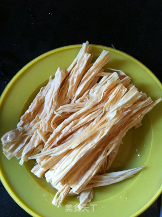 Super Detailed Small Fungus Cold Watermelon Rind-a Home-cooking Dish in The Summer recipe