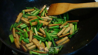 Dried Tofu with Egg Garlic Sprouts recipe