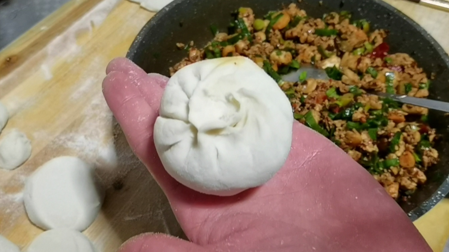 The Latest Way to Eat Steamed Buns ~ Mapo Tofu Filling recipe
