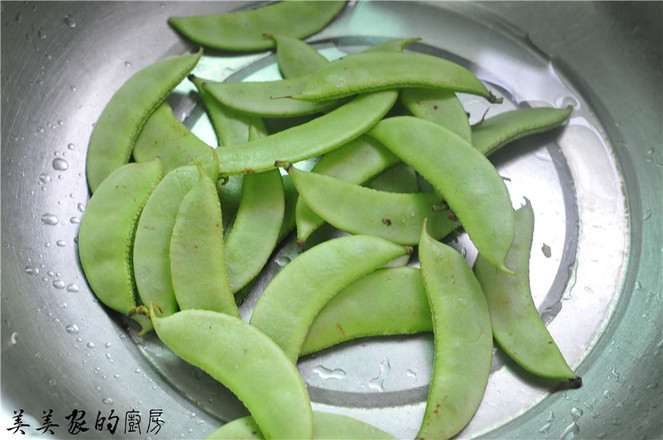 Stir-fried Pork with Crab Beans recipe