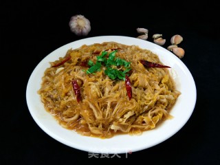 "sweet and Sour Food" Fried Noodles with Pickled Cabbage recipe