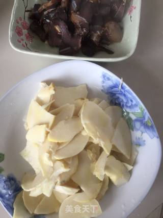 Stir-fried Winter Bamboo Shoots with Bacon recipe
