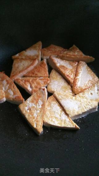 Sauce-flavored Old Tofu Fried Pork recipe