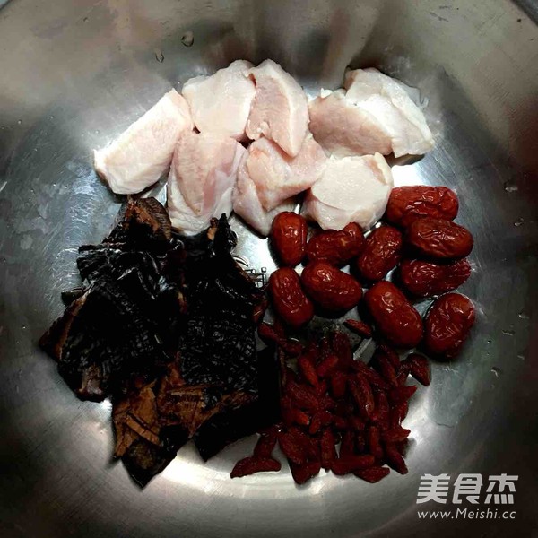 Lingzhi Lean Meat Soup recipe