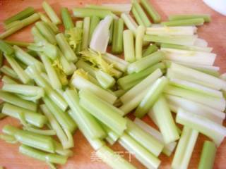 Stir-fried Celery Three Shreds recipe