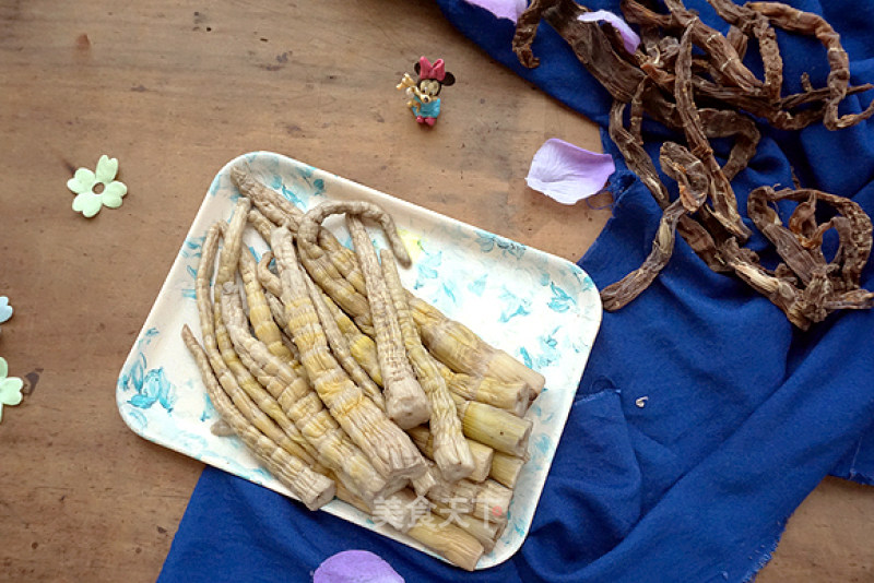 Soaked Dried Bamboo Shoots recipe