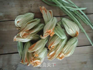 Fried Pumpkin Flowers recipe