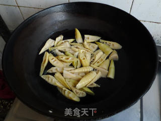 Braised Pork with Bamboo Shoots and Mushrooms recipe