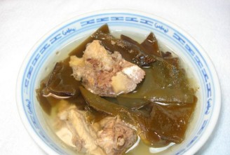 Seaweed Pork Bone Soup recipe