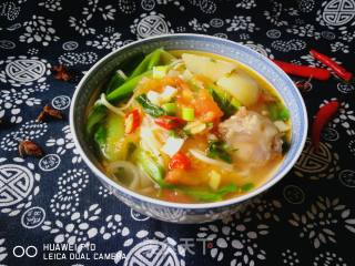 #团圆饭#tomatoes and Oxtail Noodles in Clear Soup recipe