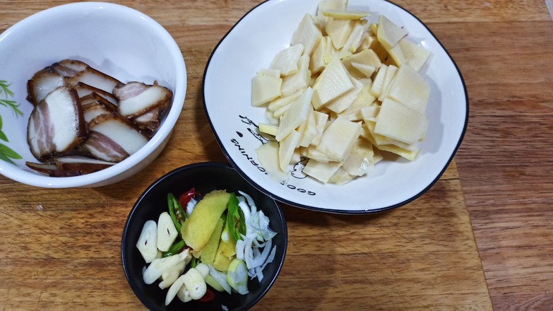 Braised Winter Bamboo Shoots with Bacon recipe