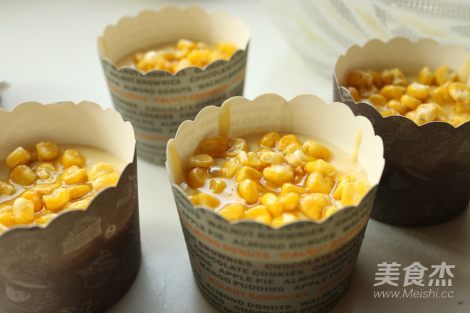 Corn Kernels, Yellow Peaches, Dried Muffins recipe