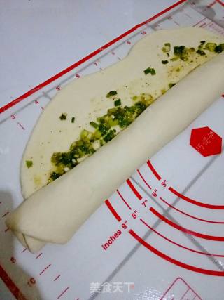 Scallion Oil and Pepper Salt Roll recipe