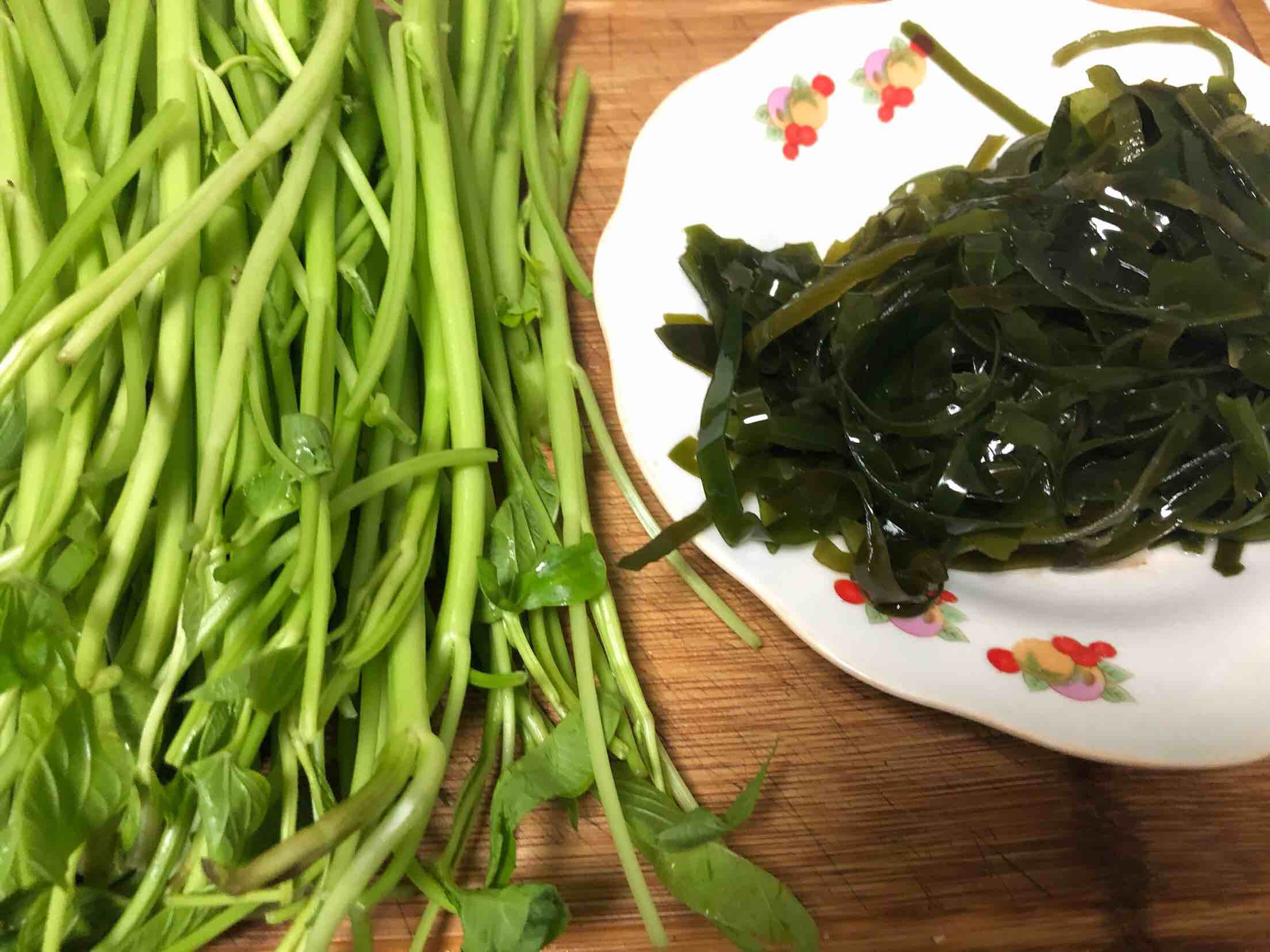 Water Spinach Mixed with Kelp recipe