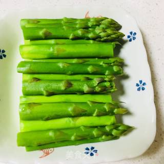 Asparagus with Chopped Peppers recipe