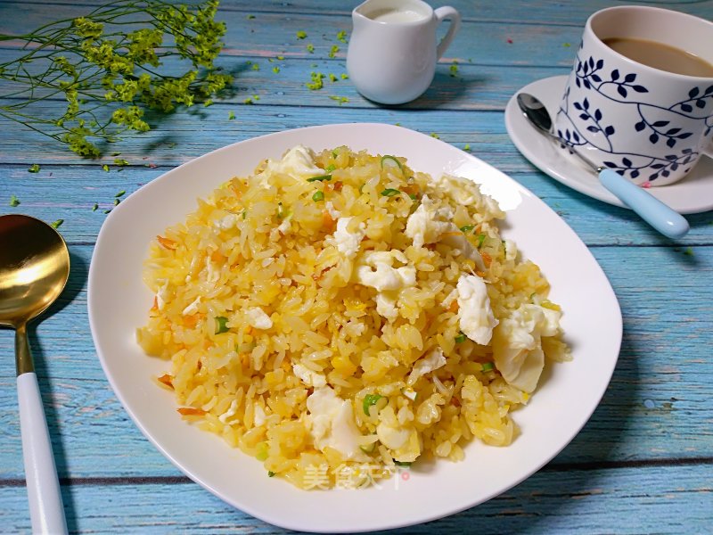 Fried Rice with Golden Scallop and Hibiscus recipe