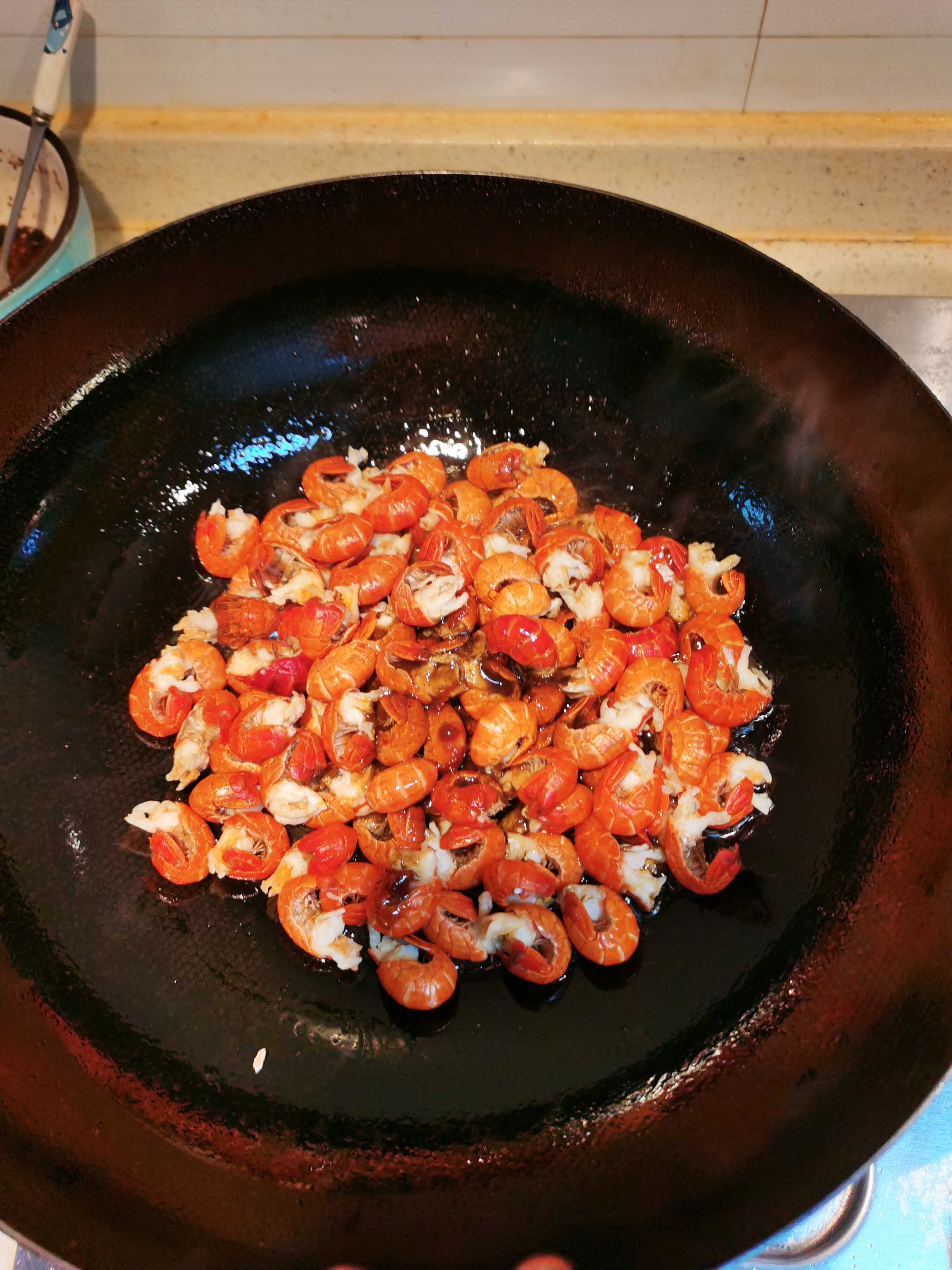 Stir-fried Spicy Crayfish and Shrimp Tails recipe