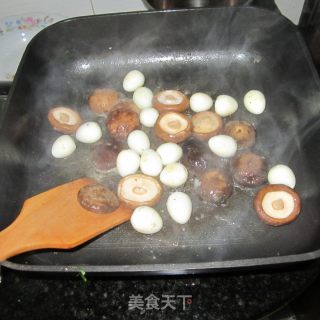 Stir-fried Mushroom Eggs recipe