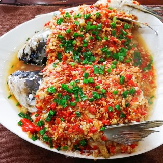 Two-color Chopped Pepper Fish Head recipe