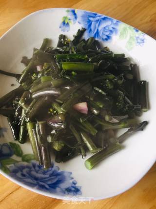 Stir-fried Red Rapeseed Strips recipe
