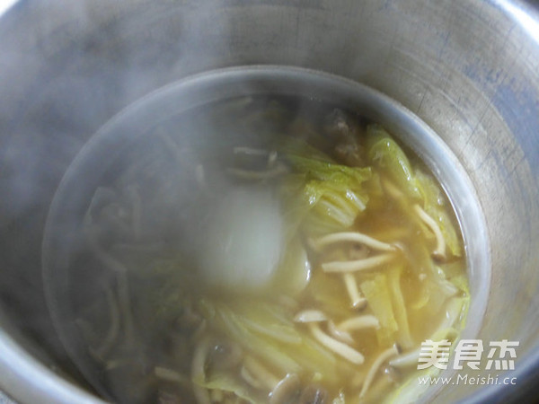 Crab Mushroom and Cabbage Keel Soup recipe