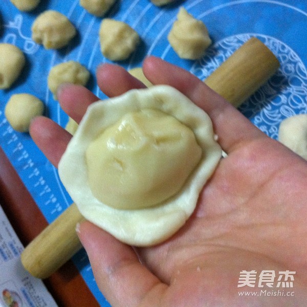 Su-style Fresh Meat Moon Cakes recipe